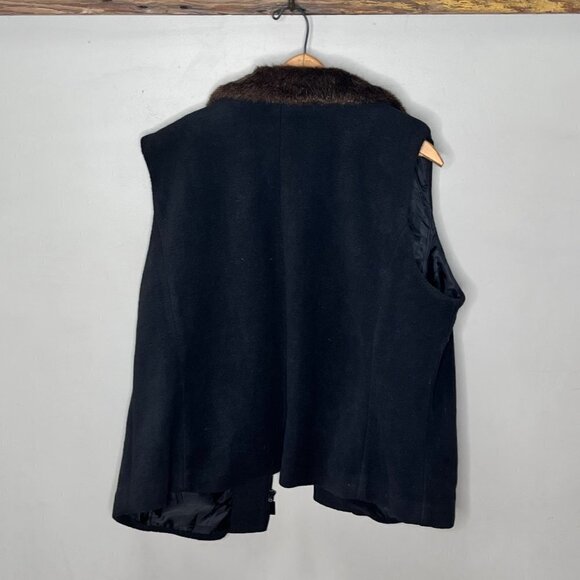 Bob Mackie Wearable Art Faux Fur Collar Embroidered Vest- Size 1x - Picture 7 of 7